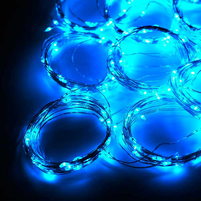 Con il telecomando incluso, puoi scegliere tra 8 diverse modalità di lampeggio delle luci LED!