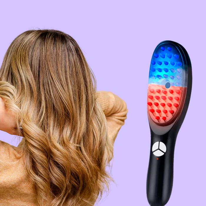 Applicazione dell'olio sul cuoio capelluto - la spazzola ha un posto dove versare i tuoi prodotti per la cura dei capelli!