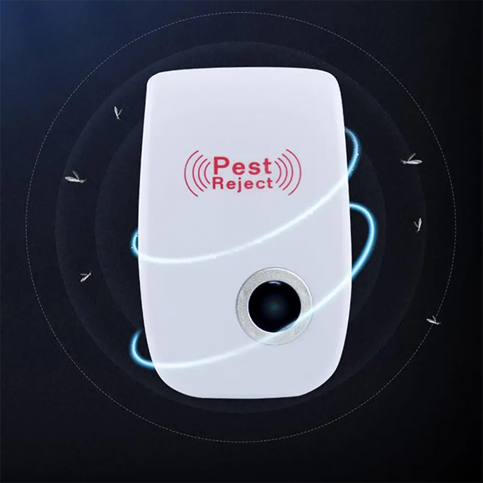 Un repellente emette onde ad alta frequenza che allontanano i parassiti.