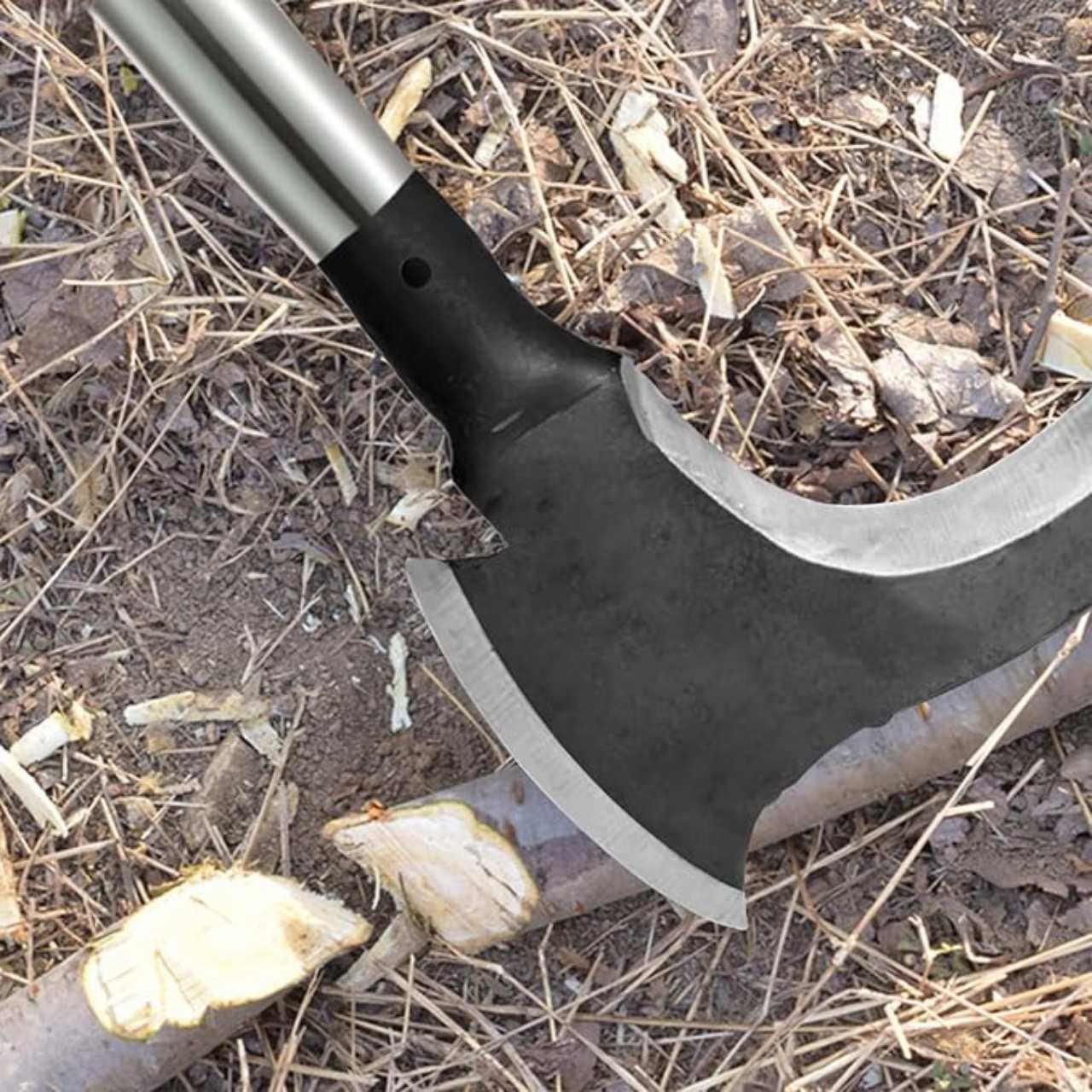 Scythe, lo strumento da giardino a doppia lama - Image 9