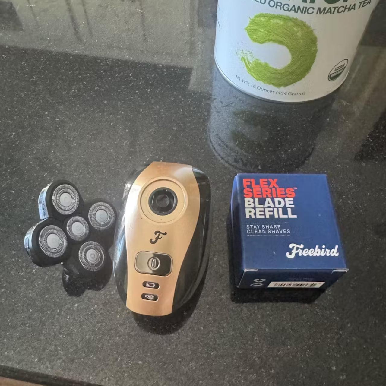 ShaveBuddy, il rasoio senza fili per uomini - Image 10