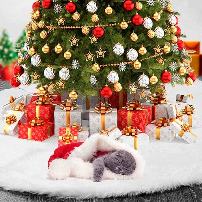 Con un diametro di 90 cm, è ideale per posizionarsi sotto la maggior parte degli alberi di Natale.
