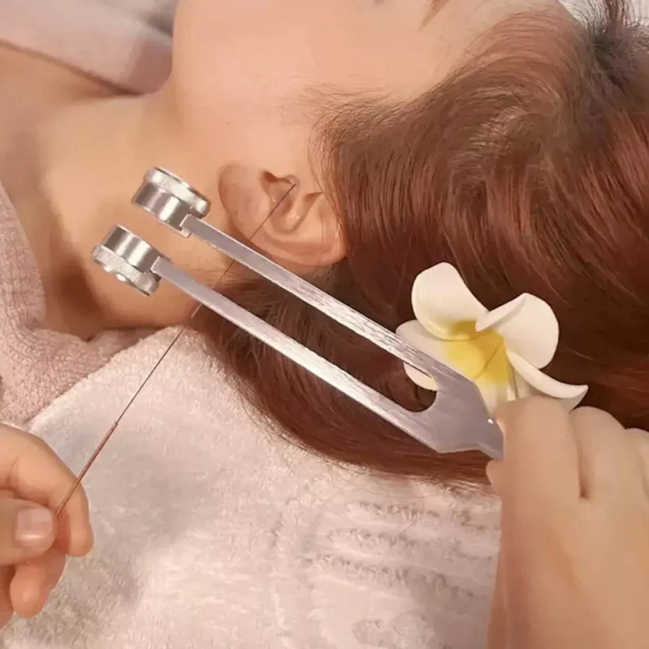 Usare la forchetta stimola la produzione naturale di ossido nitrico nel corpo, che aiuta a migliorare la circolazione e il benessere complessivo.