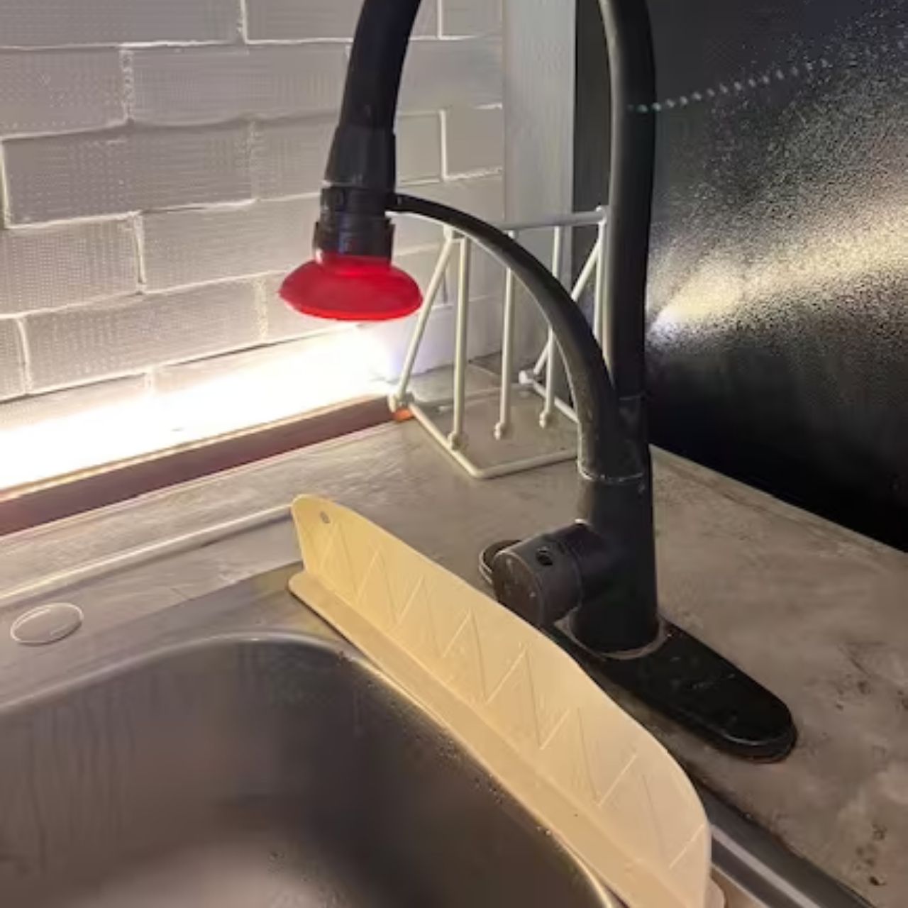 SplashGuard, protezione in silicone per il lavello - Image 7