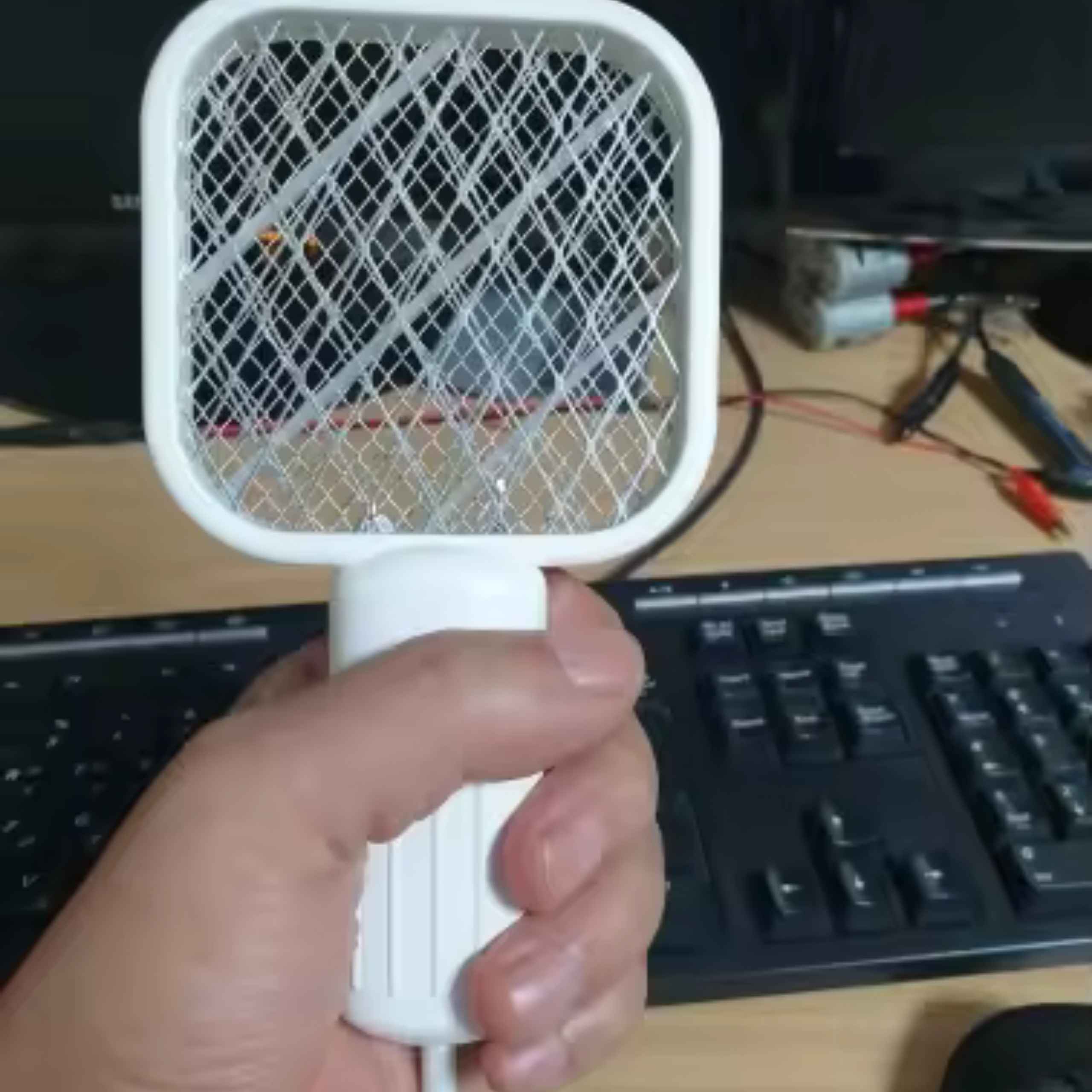 Swatter, la trappola elettrica per zanzare - Image 4