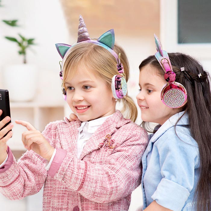 Quando non vengono utilizzate, il bambino può indossarle intorno al collo!